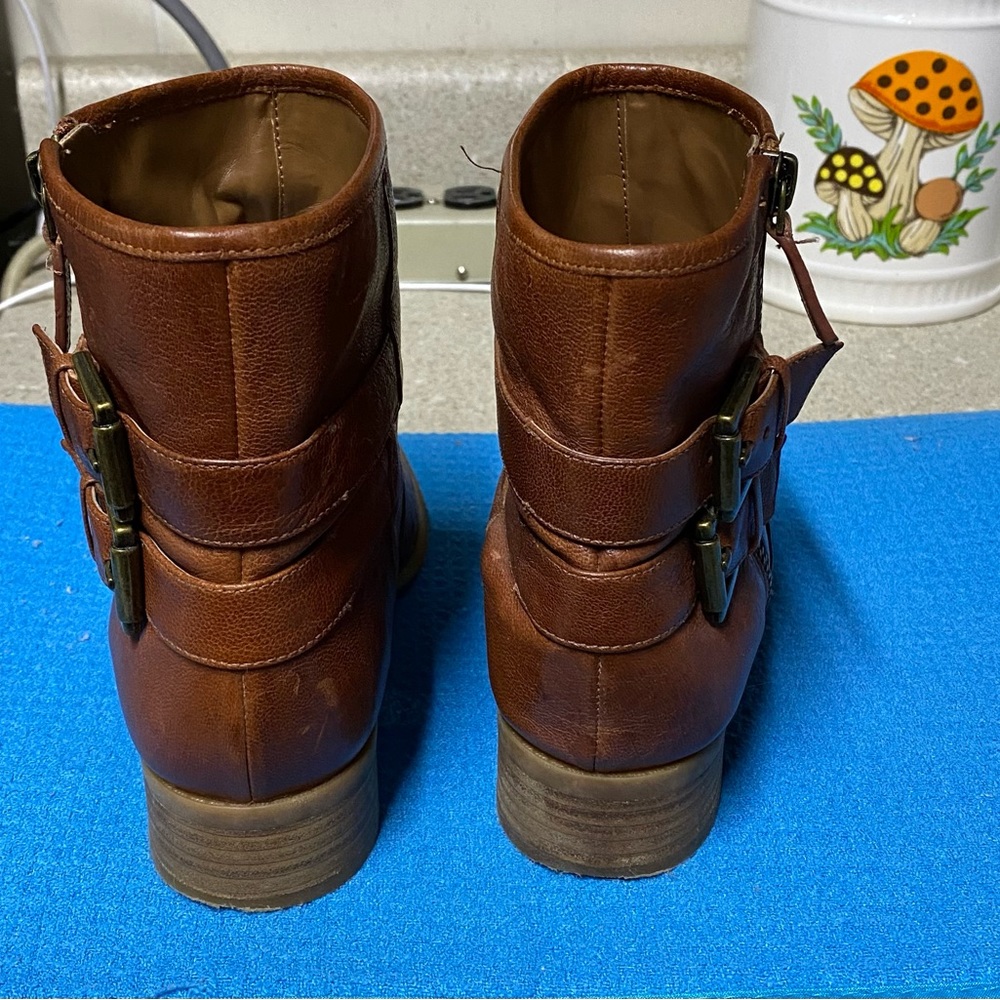 Nine West ankle boots. - Picture 2 of 8